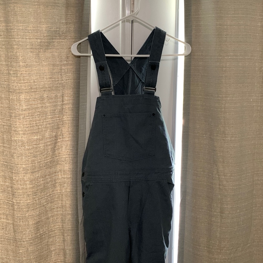 Patagonia overalls medium, blueish gray, short size never worn.